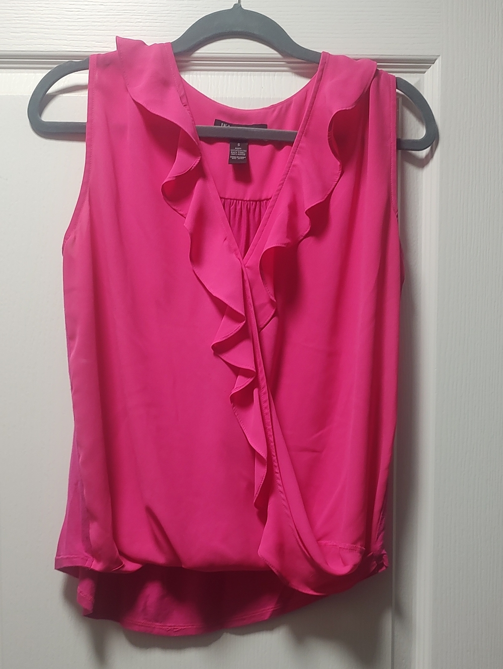 INC International Concepts Bright Fuchsia Ruffle V-Neck Sleeveless Top